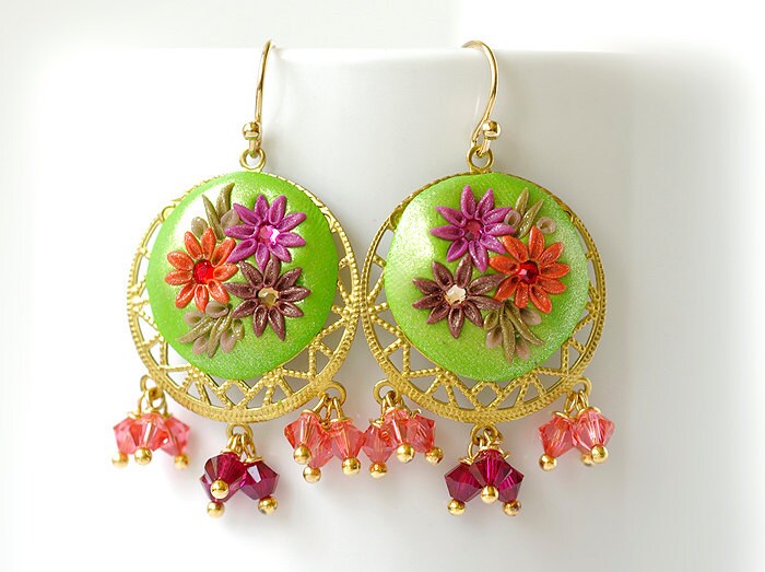 Swarovski Kristalle Ohrringe Mit Polymer Clay Floral Details - Hellgrün von irenau