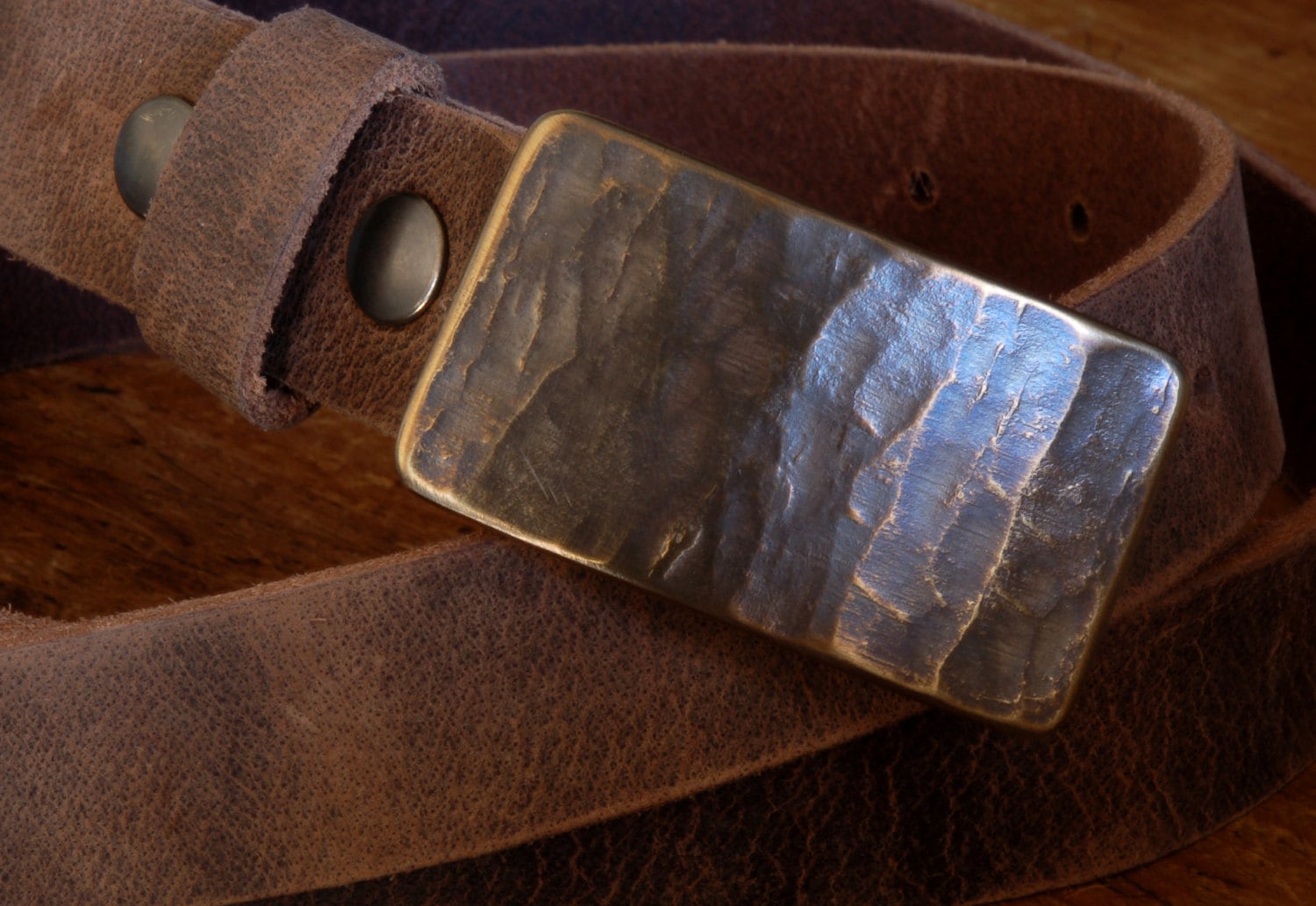 Handgeschmiedete Bronze-Gürtelschnalle Mit Holzmaserung, 3.25 Mm von ironartcanada