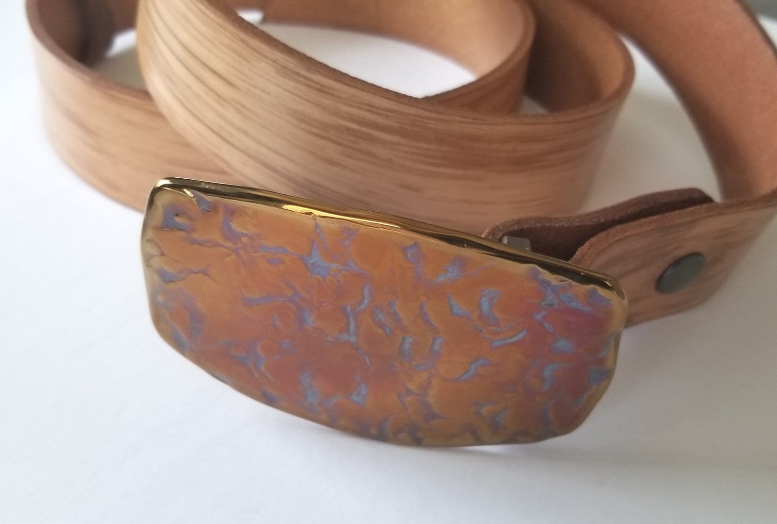 Handgeschmiedete Orangefarbene Edelstahl-Gürtelschnalle, Hypoallergen von ironartcanada