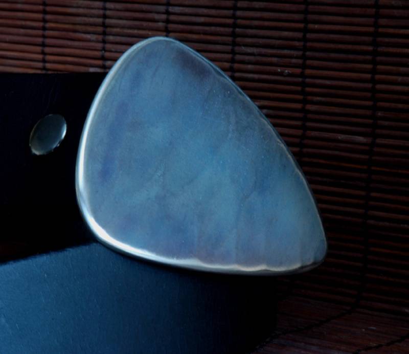 Handgeschmiedete Gitarren-Plektrum-Gürtelschnalle Aus Hypoallergenem Edelstahl, Hergestellt in Kanada von ironartcanada