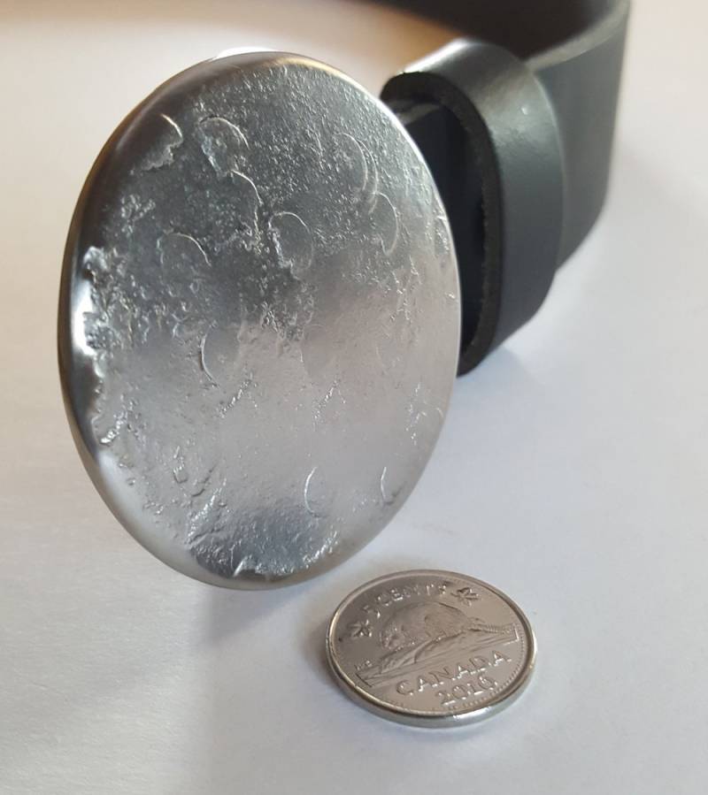 Sonnenfinsternis Andenken Runde Gürtelschnalle Hand Geschmiedet Zubehör Passt 1-1/2 "Gürtel Hypoallergen Poncho Schnalle Mantel Gürtel N von ironartcanada