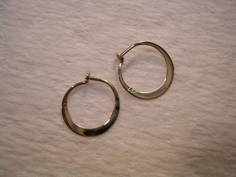 Kleine Schwellen - Creolen in Deiner Farbwahl Aus 585Er Gold von isidro