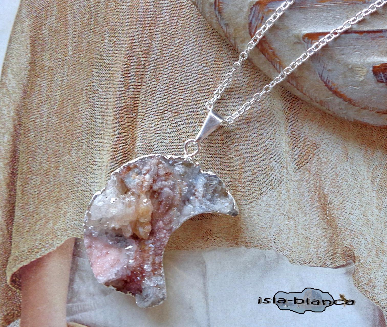 Collier ⋆ Chalzedon Mond Grau Silber Kurze Kette Halbmond Silberkette Feine Ankerkette Collier ⋆ Chalzedon Mond Grau Silber Kurze Kette Halbmond Silberkette Feine Ankerkette von islablanca
