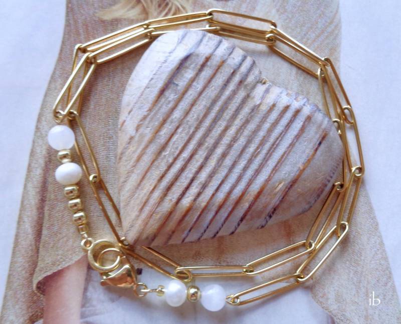 Collier Charmträger ⋆ Edelstahlkette Mit Ring Gold Rechteckige Gliederkette Kurze Kette Edelstahl Paperclip Süßwasserperlen Mondstein Weiß Collier Charmträger ⋆ Edelstahlkette Mit Ring Gold Rechteckige Gliederkette Kurze Kette Edelstahl Paperclip Süßwasserperlen Mondstein Weiß von islablanca