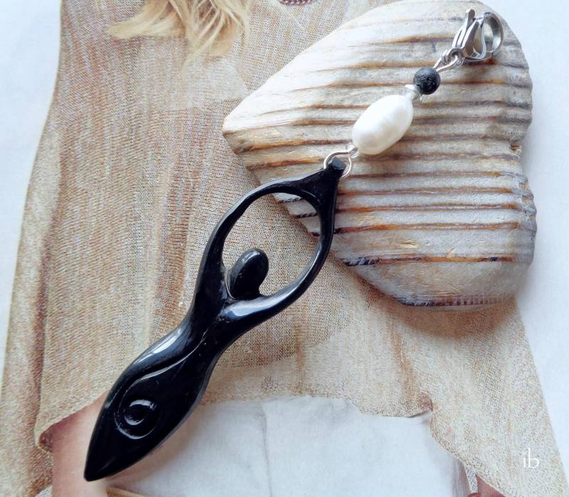 Wechselanhänger ⋆ Mondgöttin Muttergöttin Horn Göttin Süßwasserperle Lava Schwarz Anhänger Silber Charm Weiß Angerone Fruchtbarkeitsgöttin von islablanca