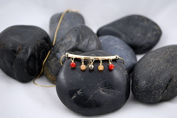 14K Gold Filled Tube Mit Karneol, Aventurin Und Pyrit Tropfen 14K Gold Filled Tube Mit Karneol, Aventurin Und Pyrit Tropfen von islandofali