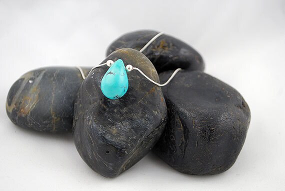 Massive Kette Aus Sterling Silber Mit Einzelnem Türkistropfen von islandofali