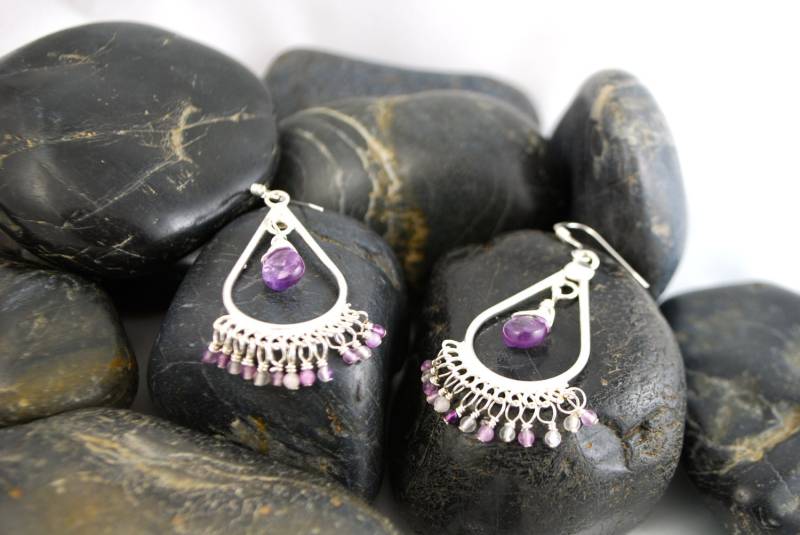 sterling Silber Und Amethyst Chandelier Ohrringe sterling Silber Und Amethyst Chandelier Ohrringe von islandofali