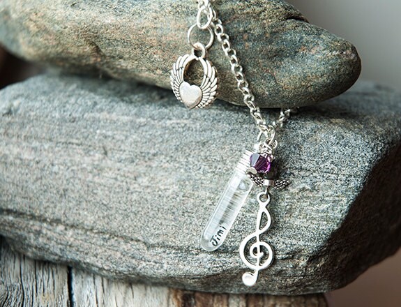 27 Club Jimi Hendrix-Fläschchen-Charm-Kette-Anhänger 27 Club Jimi Hendrix-Fläschchen-Charm-Kette-Anhänger von italart