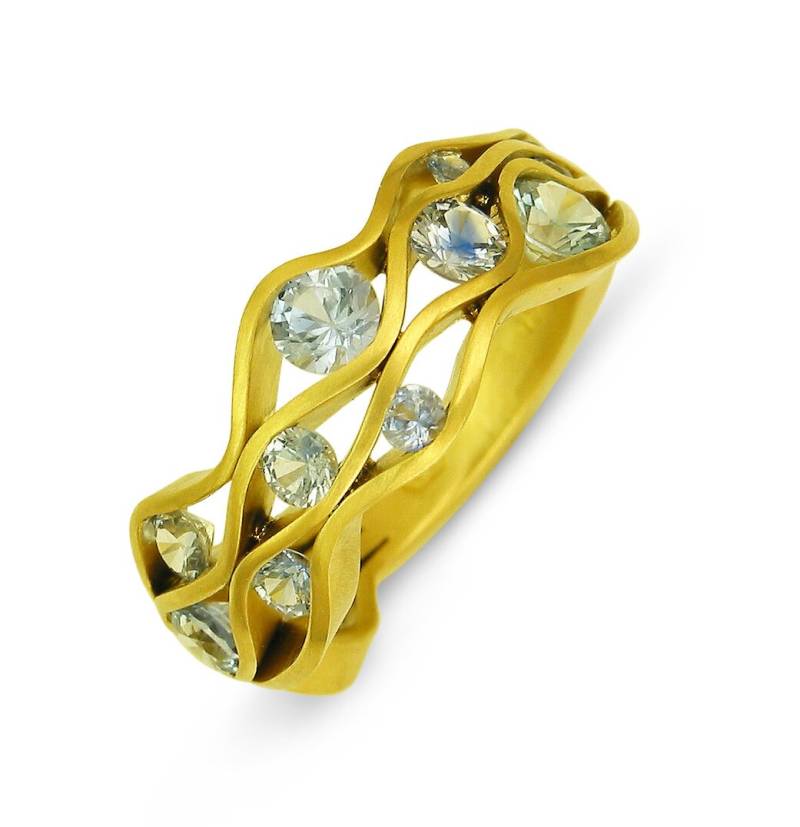 Sri Lanka Blau Saphir & 22 Karat Gold Gewellt Ring Aus 100 Prozent Recyceltem Gold Made To Order von italilambertini
