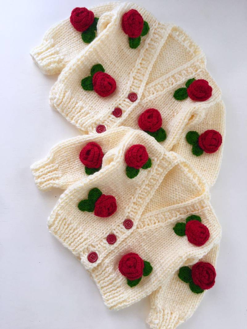 Handgefertigte Strick Pullover , Für Mädchen Mit Blumen Muster Geschenk Kinder, Handgemachte Cardigan, Kinder Outfit, Jacke von itsARTIQUE