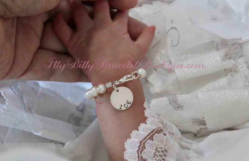 Babys Erste Perlen, Sterling Silber Personalisierte Charme, Echte Perlen Armband Baby Mädchen, Kleinkind, Baby-Dusche-Geschenk, Baby von ittybittyBBoutique