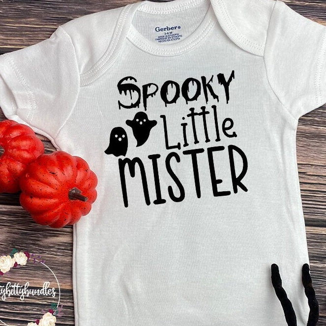 Gruseliger Kleiner Mister Einteiler, Halloween Süßer Baby, Herbst Baby Body von ittybittybundlesshop