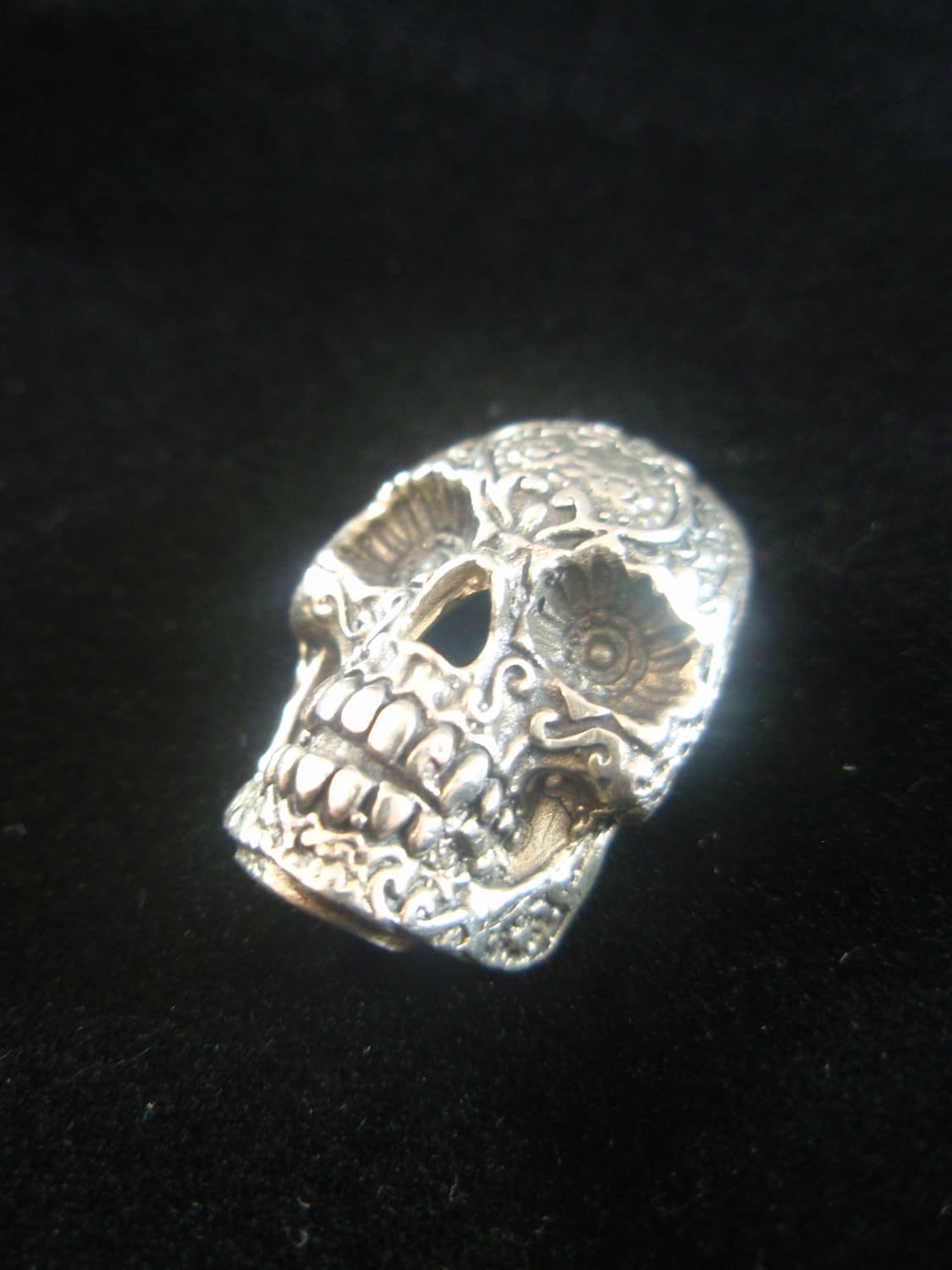 925 Sterling Silber Schädel Form Anhänger Von Einem Designer Ezi Zino Halskette Schmuck Art 925 Sterling Silber Schädel Form Anhänger Von Einem Designer Ezi Zino Halskette Schmuck Art von itz8686