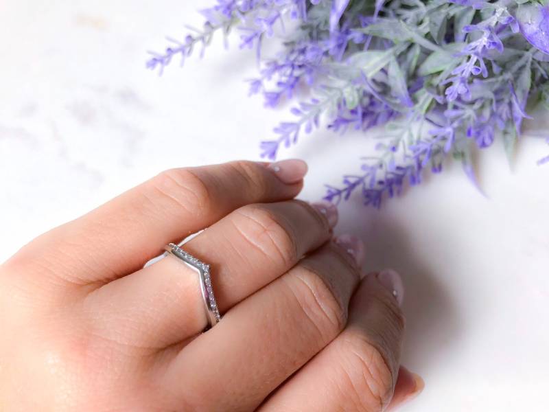 Stapelbarer Chevron-Ring Für Frauen | Zierlicher Silber Chevron Ring Statement Ringe Damen von iuaccessories