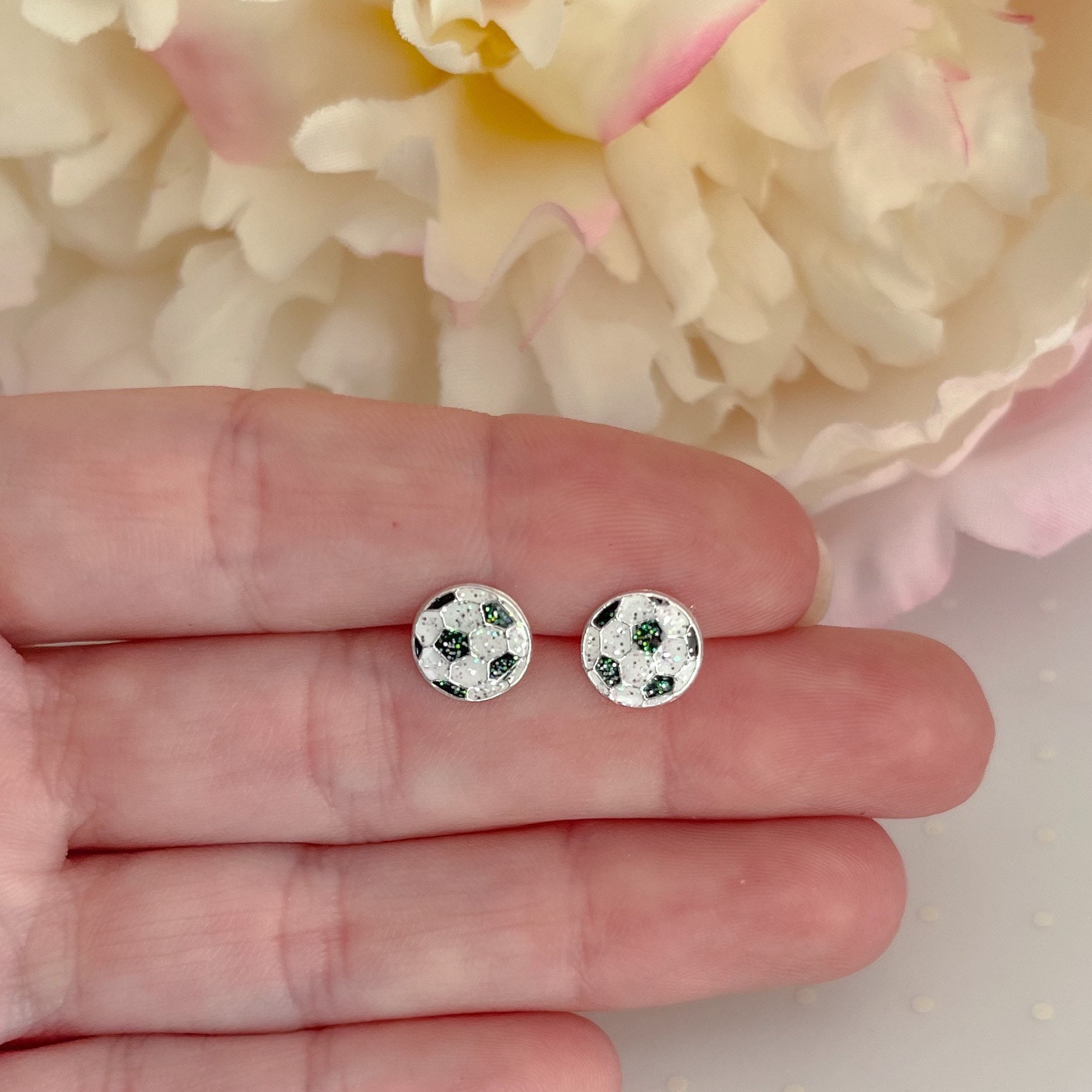 sterling Silber Fußball Ohrstecker | Kinder Hypoallergene Ohrringe Kleinkinder Für Mädchen von iuaccessories