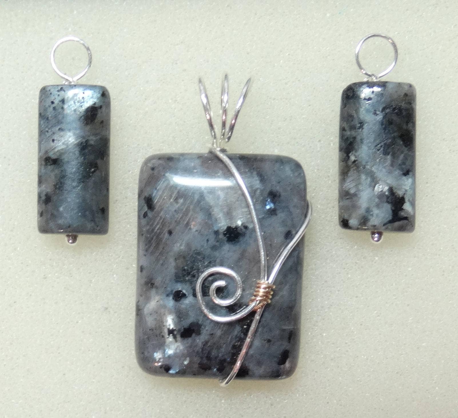 3 Pc-Set Silber Flash-Lavakite-Anhänger & Ohrring Anhänger Sterling, 14 K Rose Oder 14K Gelbes Gold Filled von ivorynjewels