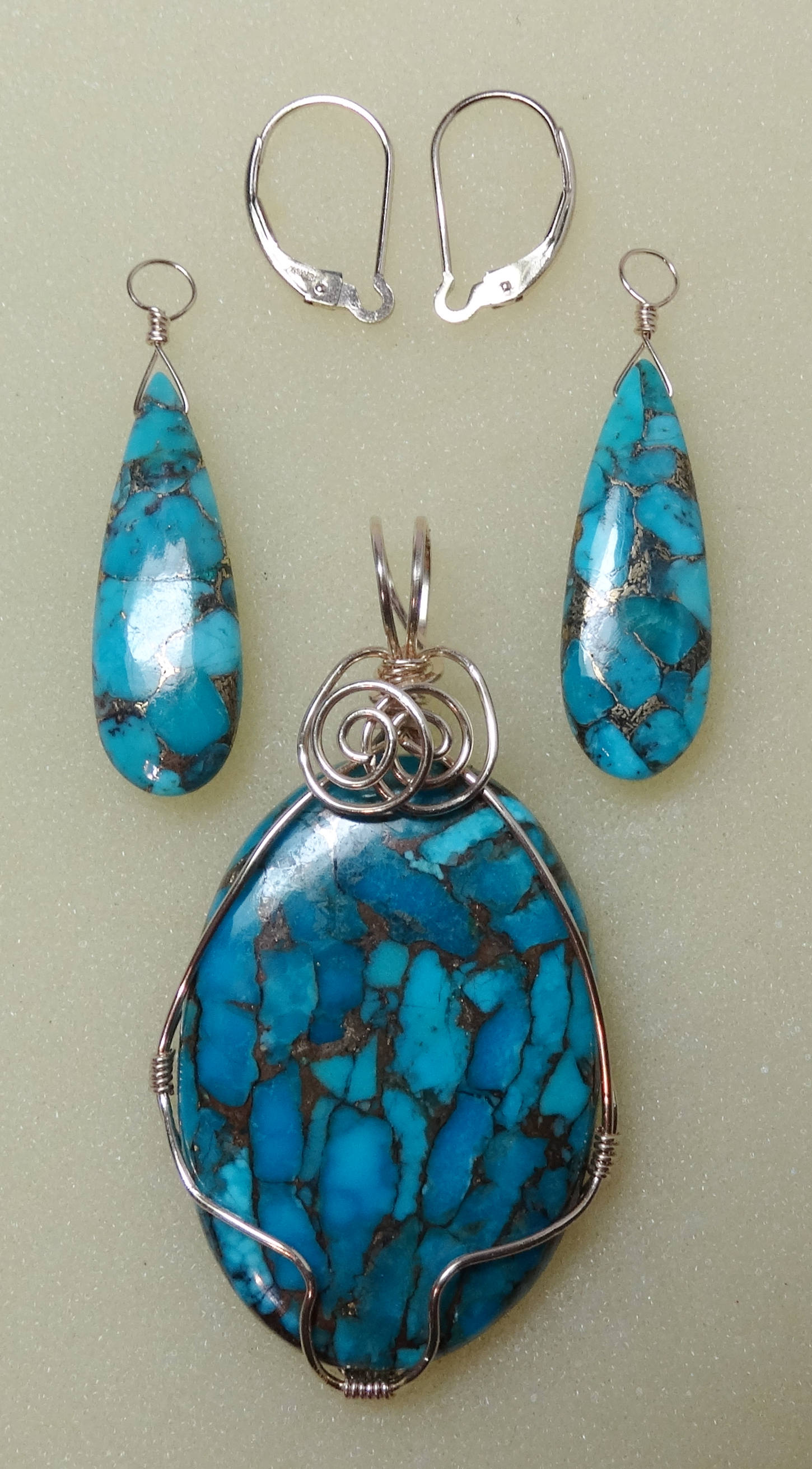 Set Mojave Kingman Kupfer Türkis Slide Anhänger & Ohrring Charms 14K Gelbgold Filled von ivorynjewels