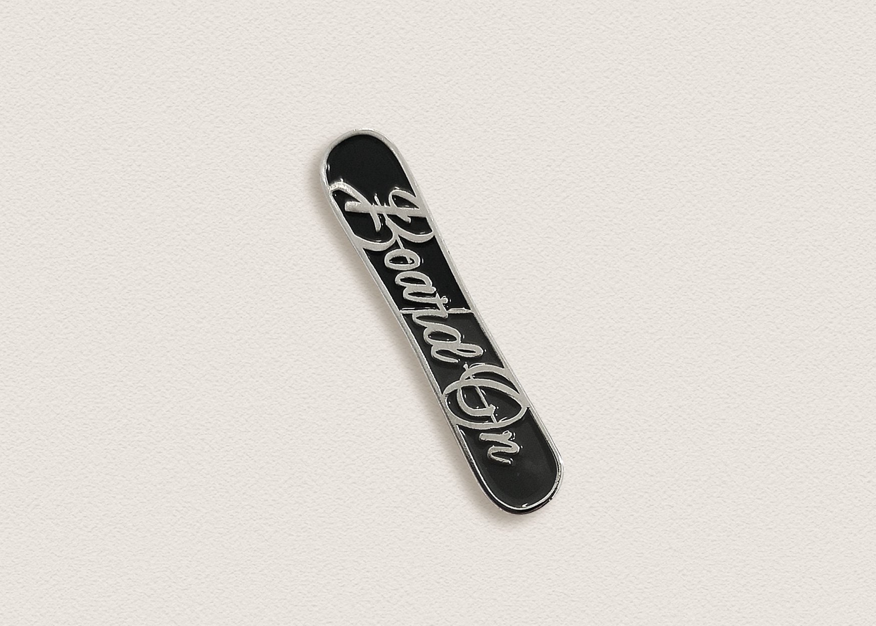 Snowboard Emaille Pin - Board On Snowboarder Wintersport Snowboard Emaille Pin - Board On Snowboarder Wintersport von ivycdraws