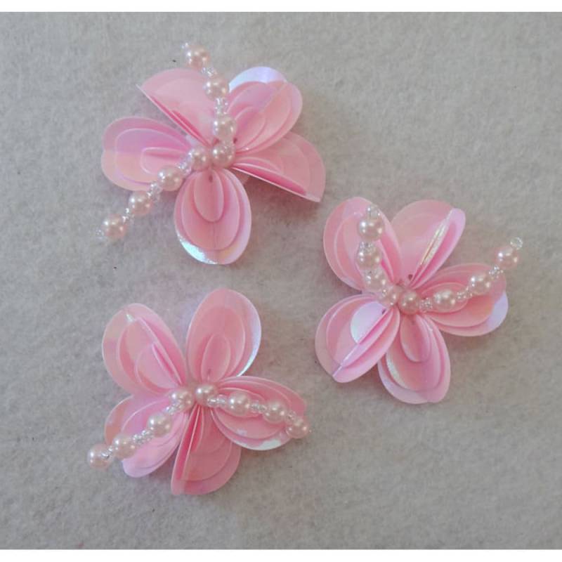 20 Stück Weiß Rosa Pailletten Perlen Blumen Applikationen Aufnäher Brosche Schuhe Hüte Taschen Kleidung Dekorativ 4, 5cm 1, 77" Breit M48Z50 von ivyverynice