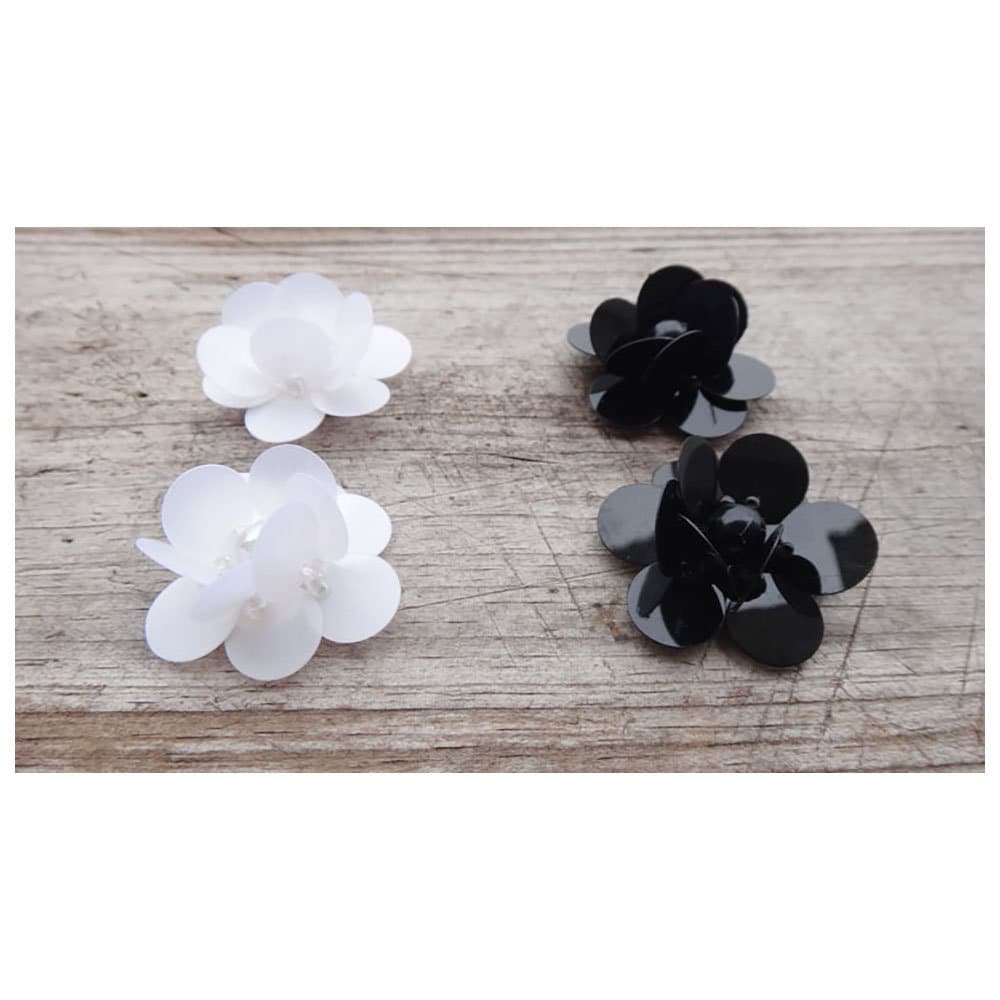 50 Stück Schwarze Elfenbeinfarbene Paillettenperlen Strasssteine Blumen Blumenapplikationen Patch Brosche Schuhe Taschen Kleidung Dekorativ 3 cm 1 von ivyverynice