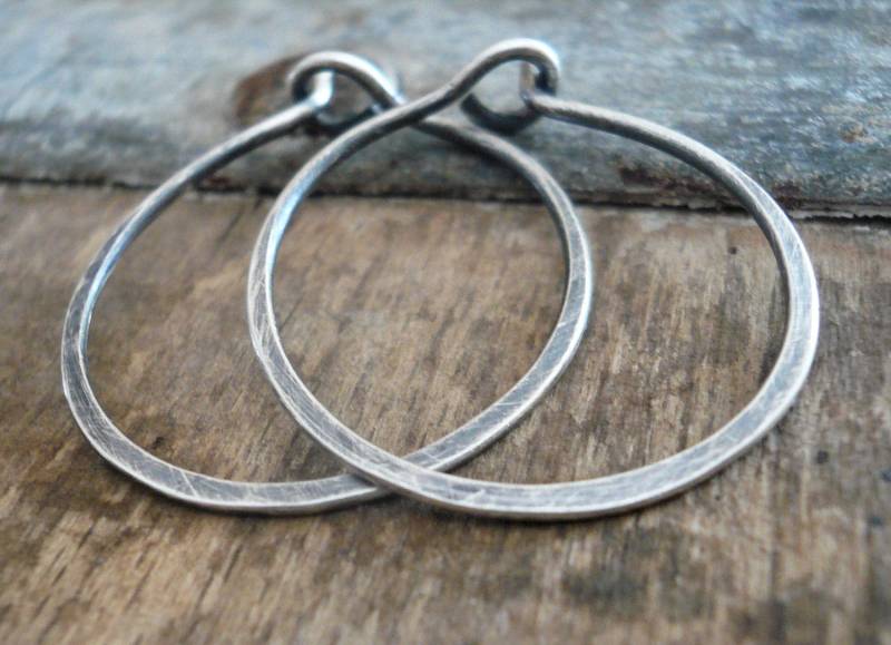 Jeden Tag Creolen - Leichtes Gewicht. Handgefertigt Aus Oxidiertem Sterlingsilber. 4 Größen von jNicDesigns