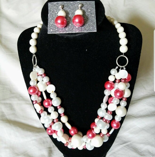 Vintage Perle Und Süßwasser, Glas-Multi-strang-Kette Ohrringe Set von jaclynedwards