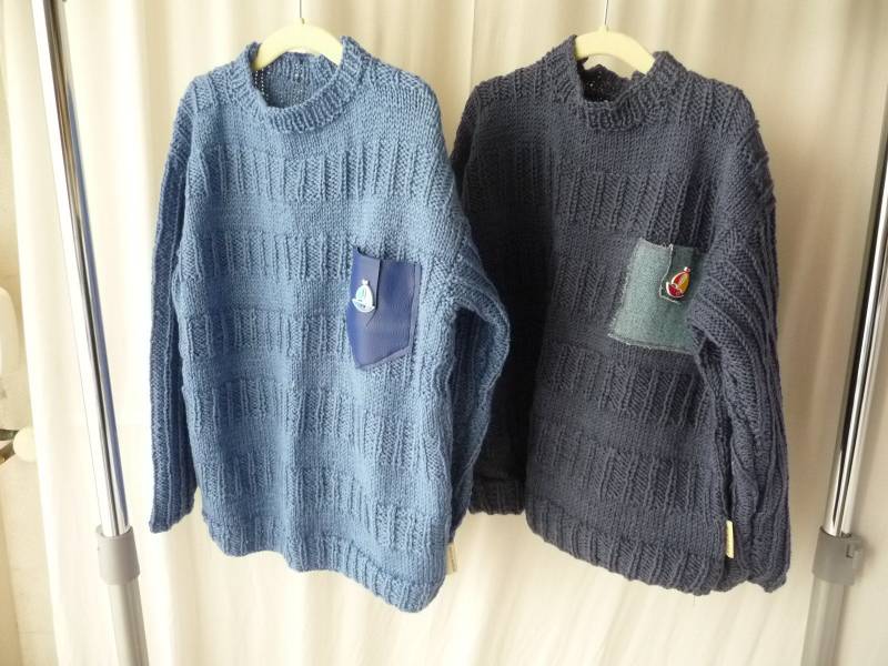 Jungenpullover, Größe 8/10 Jahre, Handgestrickt Mit Streifen Und Ausgefallenen Maschen von jacquotetricote