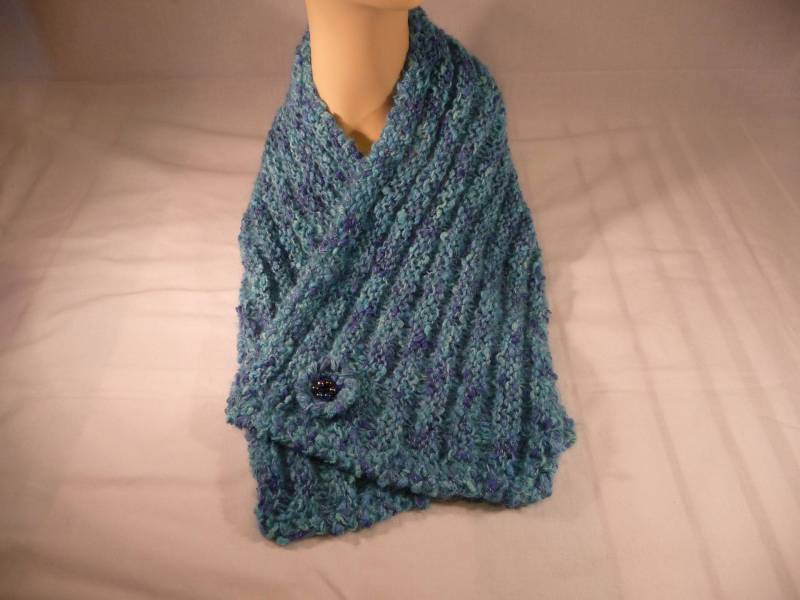 Kurzer Schal, Offener Hals, Handgemachtes Stricken von jacquotetricote