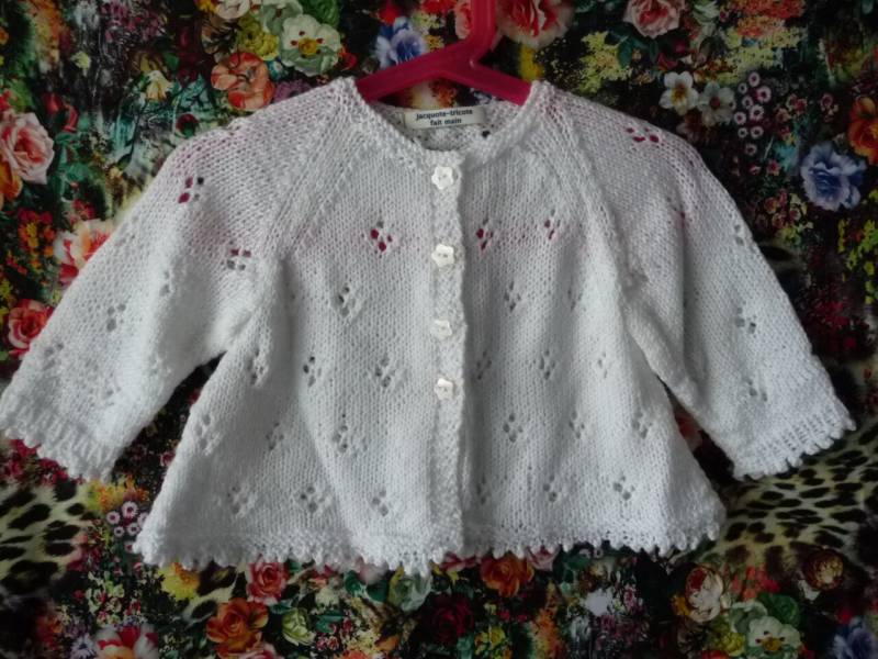 Mädchenweste, T. 3 Monate Bis 12 Monate, Spitzenweste, Kinderweste, Kinderjacke, Handgefertigter Strick von jacquotetricote