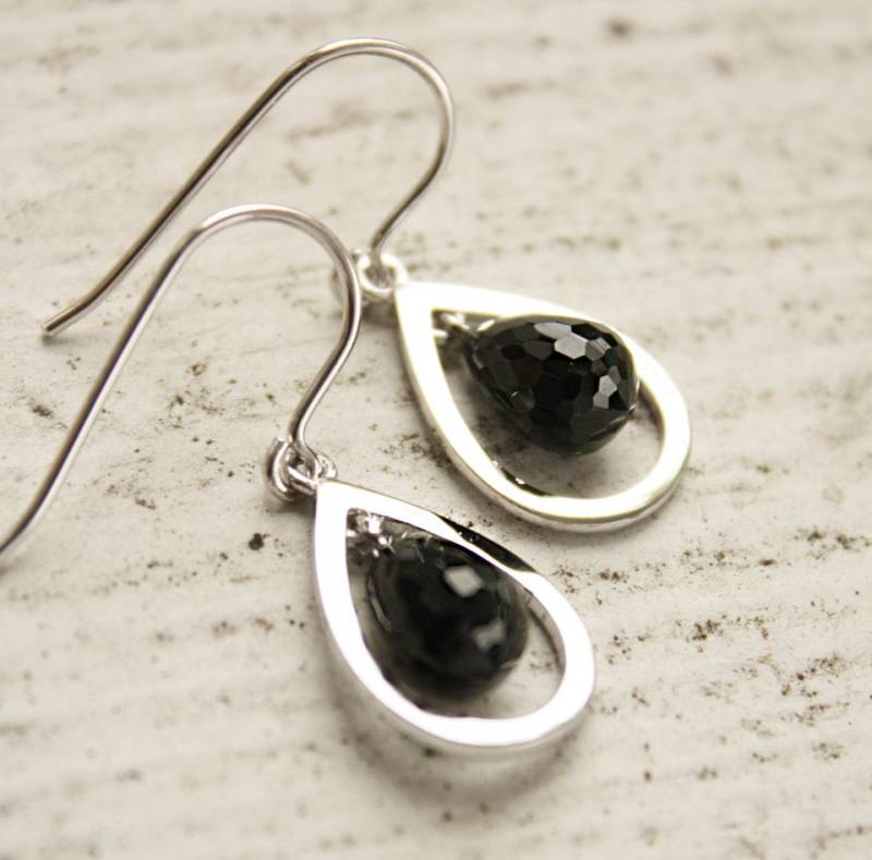 Schwarze Nephrit Jade Teardrop Ohrringe, Sterling Silber Ohrringe von jadepeony