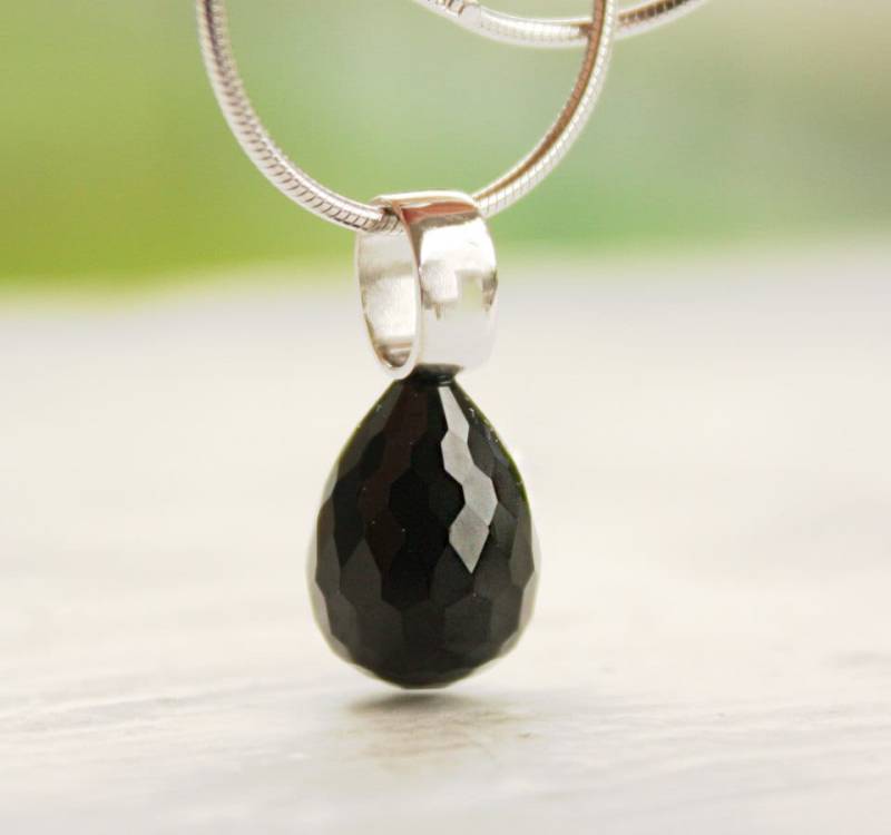Schwarze Nephrit Tropfen Halskette, Dark Glamour Schmuck, Solide Schwarze Jade von jadepeony