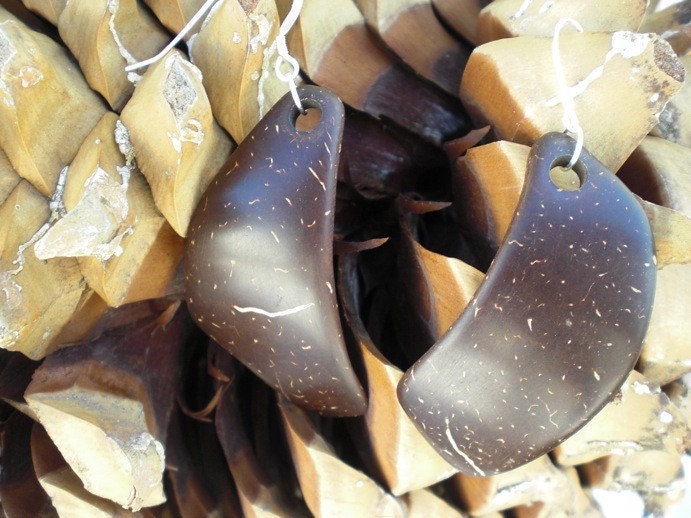Pendientes Únicos Hechos A Mano De Forma Unregelmäßig | Concha Coco Natural Con Efecto Espejo - Envío Gratuito En Todo El Mundo Pendientes Únicos Hechos A Mano De Forma Unregelmäßig | Concha Coco Natural Con Efecto Espejo - Envío Gratuito En Todo El Mundo von jalbam