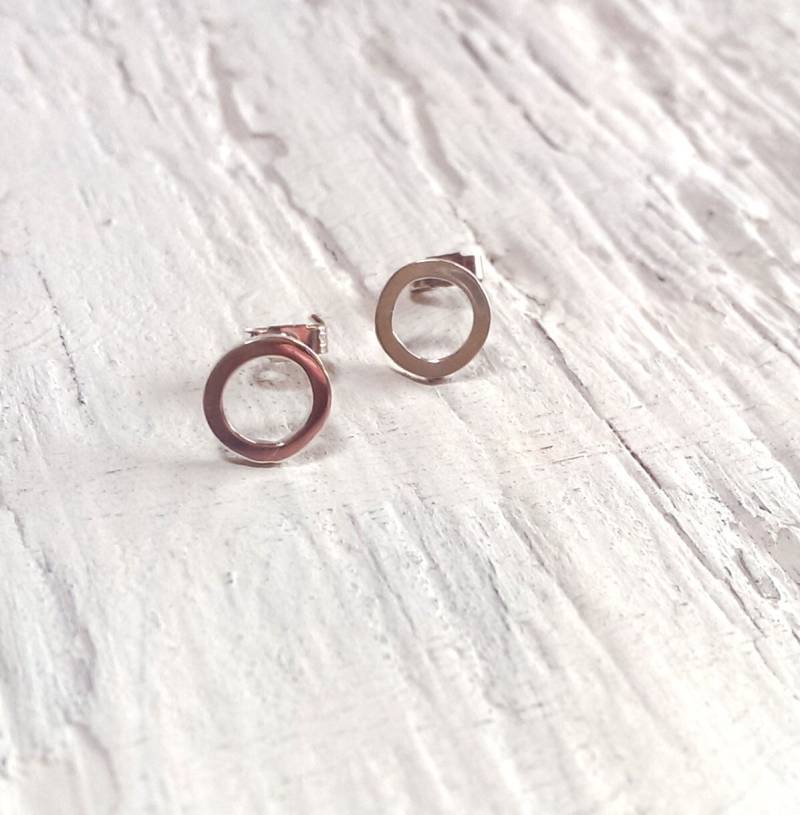 Kleine Sterling Silber Ohrringe - Kreis Ohrstecker Poliert von jamesalicejewellery