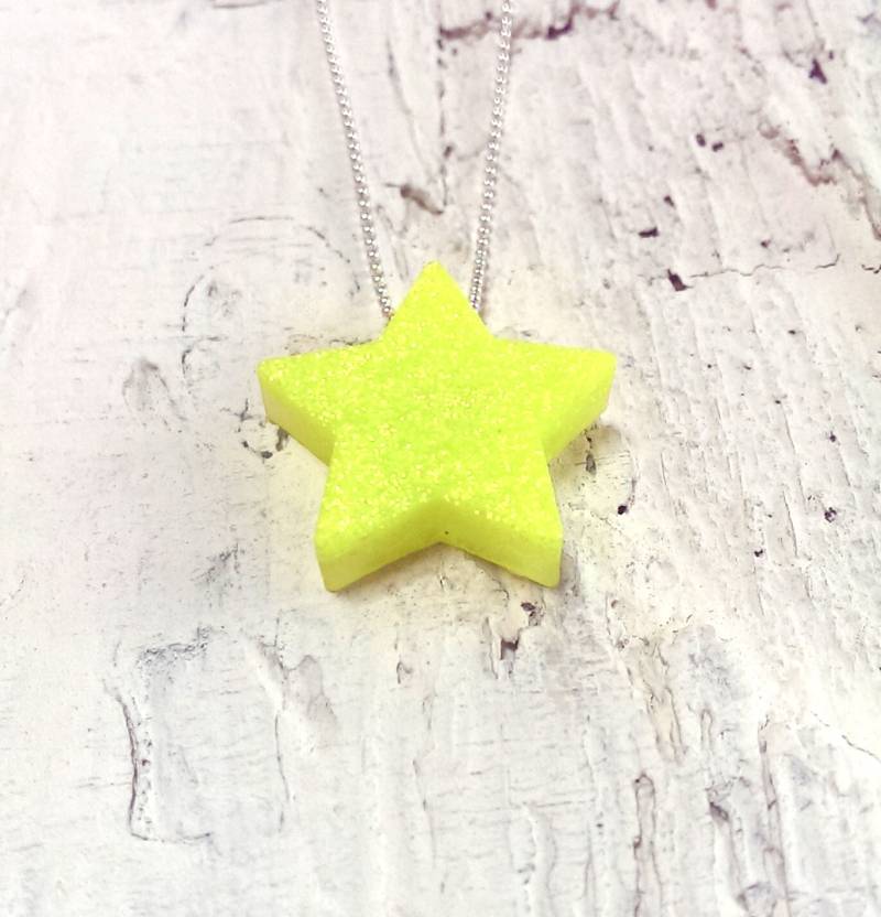Neon Gelb Stern Anhänger Neon Gelb Stern Anhänger von jamesalicejewellery