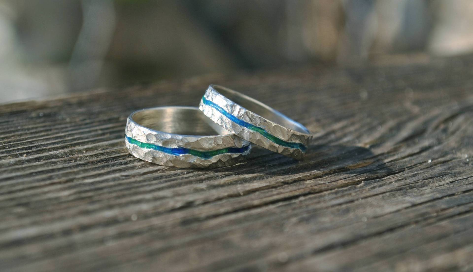 Ein Paar Eheringe, Unikat Flussringe von jamincjewelry