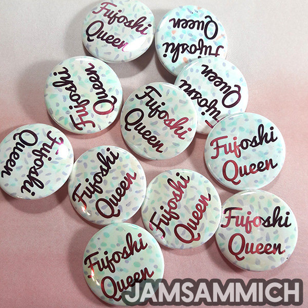 Fujoshi Königin Folienknöpfe Fujoshi Königin Folienknöpfe von jamsammich