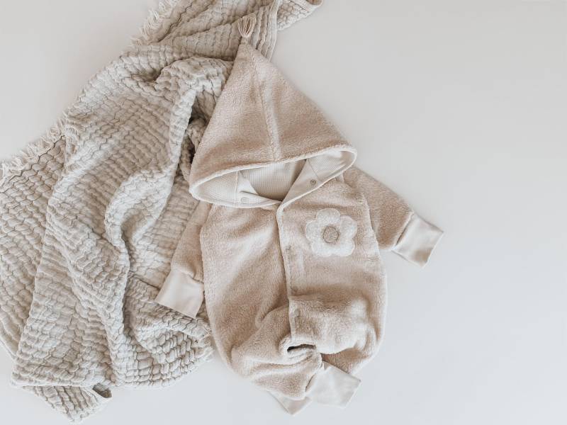 Baumwollfleece Overall | Größe 80 Beige Gefüttert Waffel Jersey Kuschel Babyanzug Winter Einzelstück von jandbIdesign