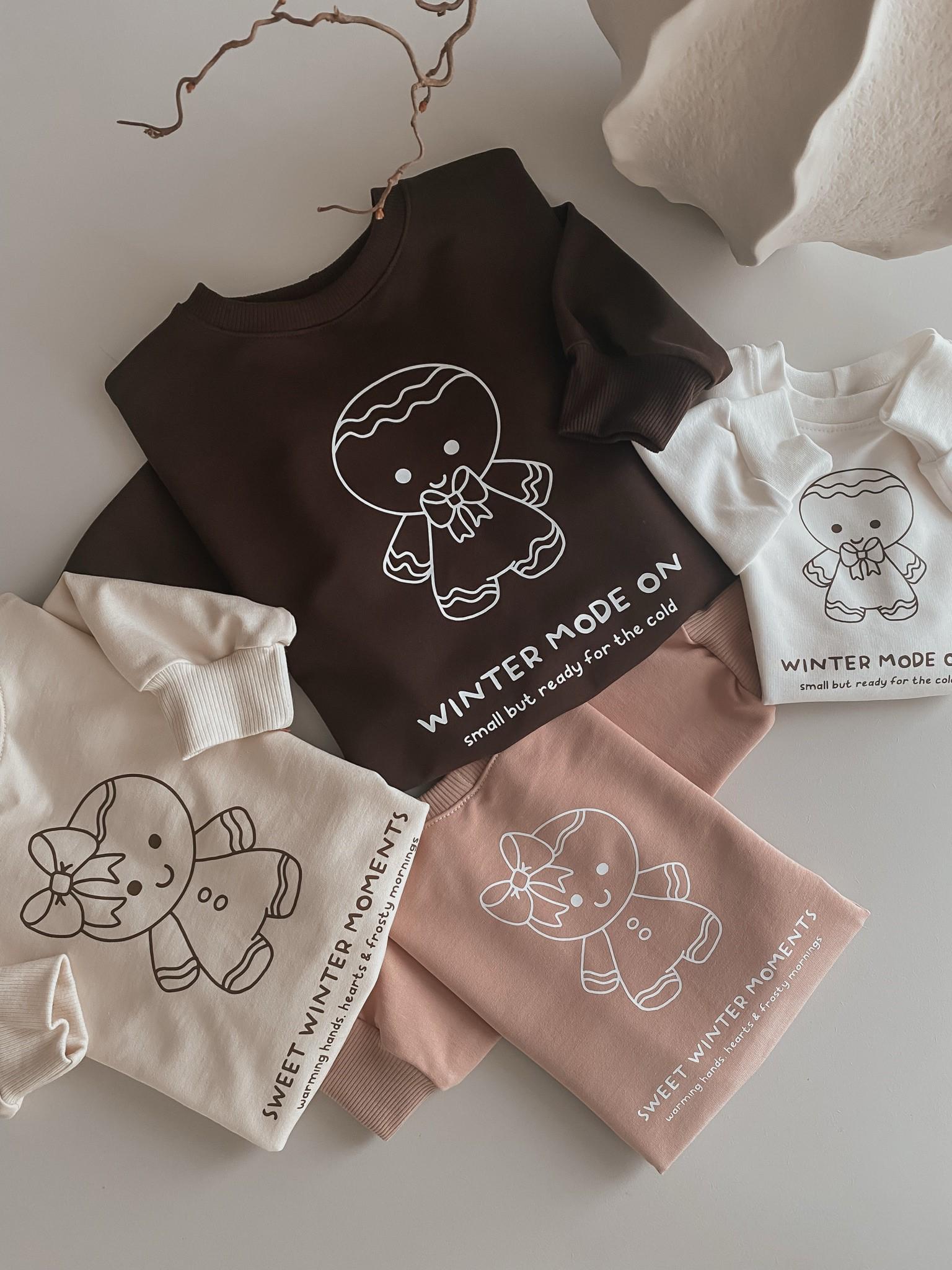 Oversize Sweater Kinder | French Terry Pullover Creme Lustiger Backprint Handmade Cute Ginger Bread Kinderkleidung von jandbIdesign