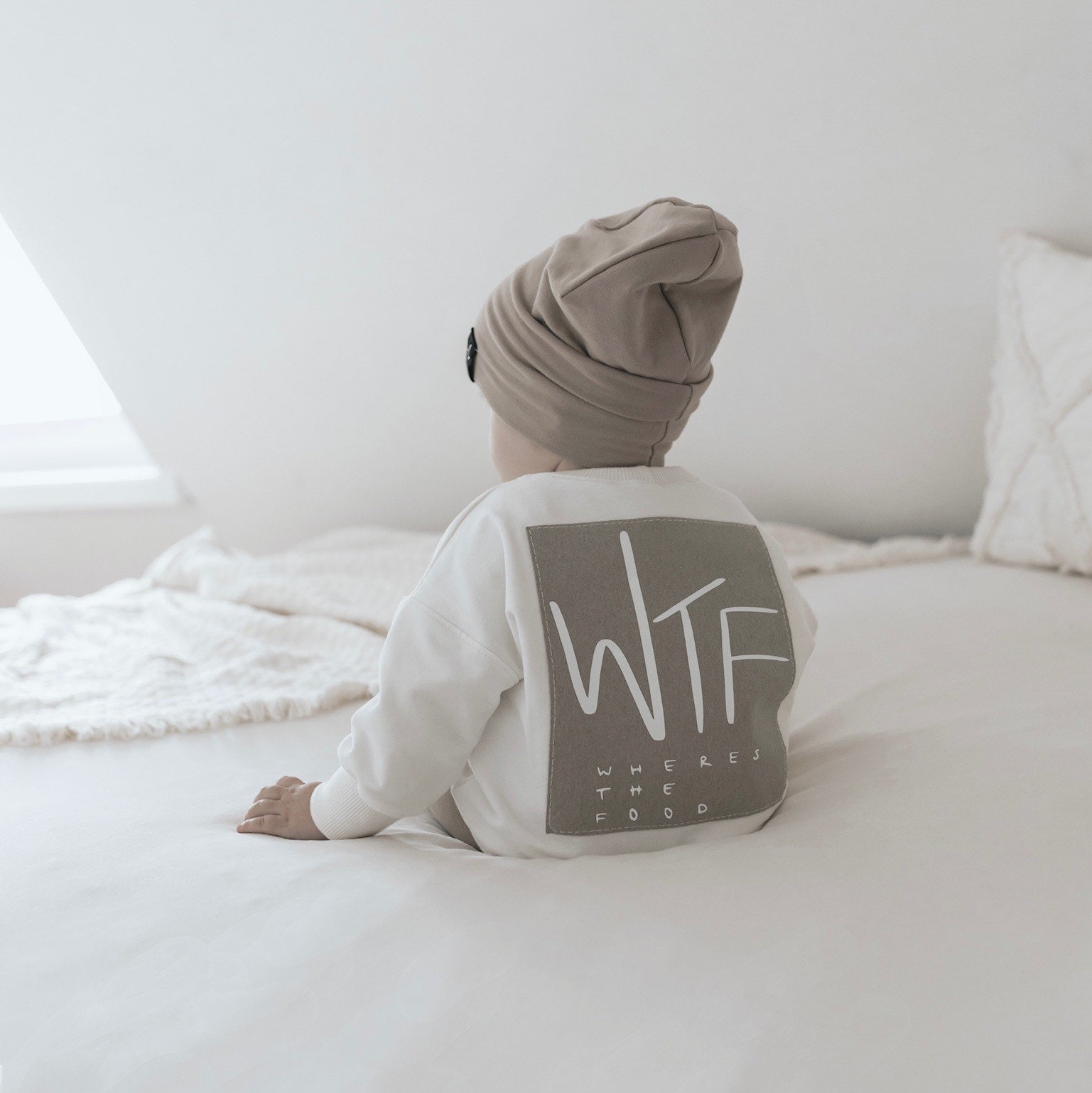 Oversize Sweater Kinder | French Terry Pullover Creme Lustiger Backprint Handmade Where Is The Food Kinderkleidung von jandbIdesign