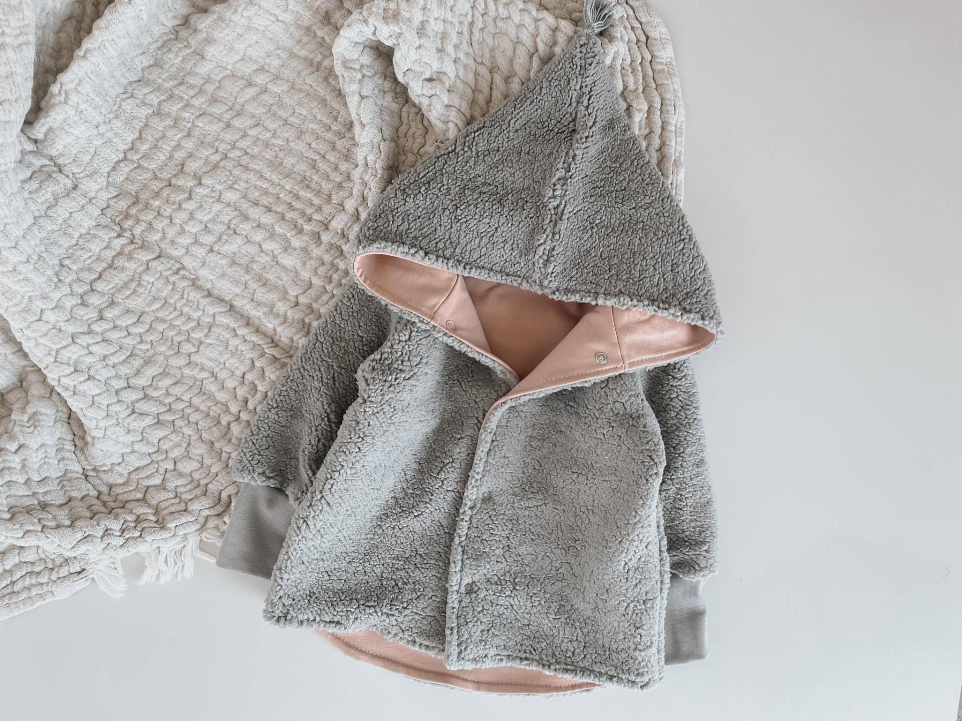 Teddy Jacke Grau Rosa - Winterjacke Baby Fleecejacke Warm Gefüttert Outdoor Mädchen Junge Größe 80 Handmade Kinderjacke von jandbIdesign