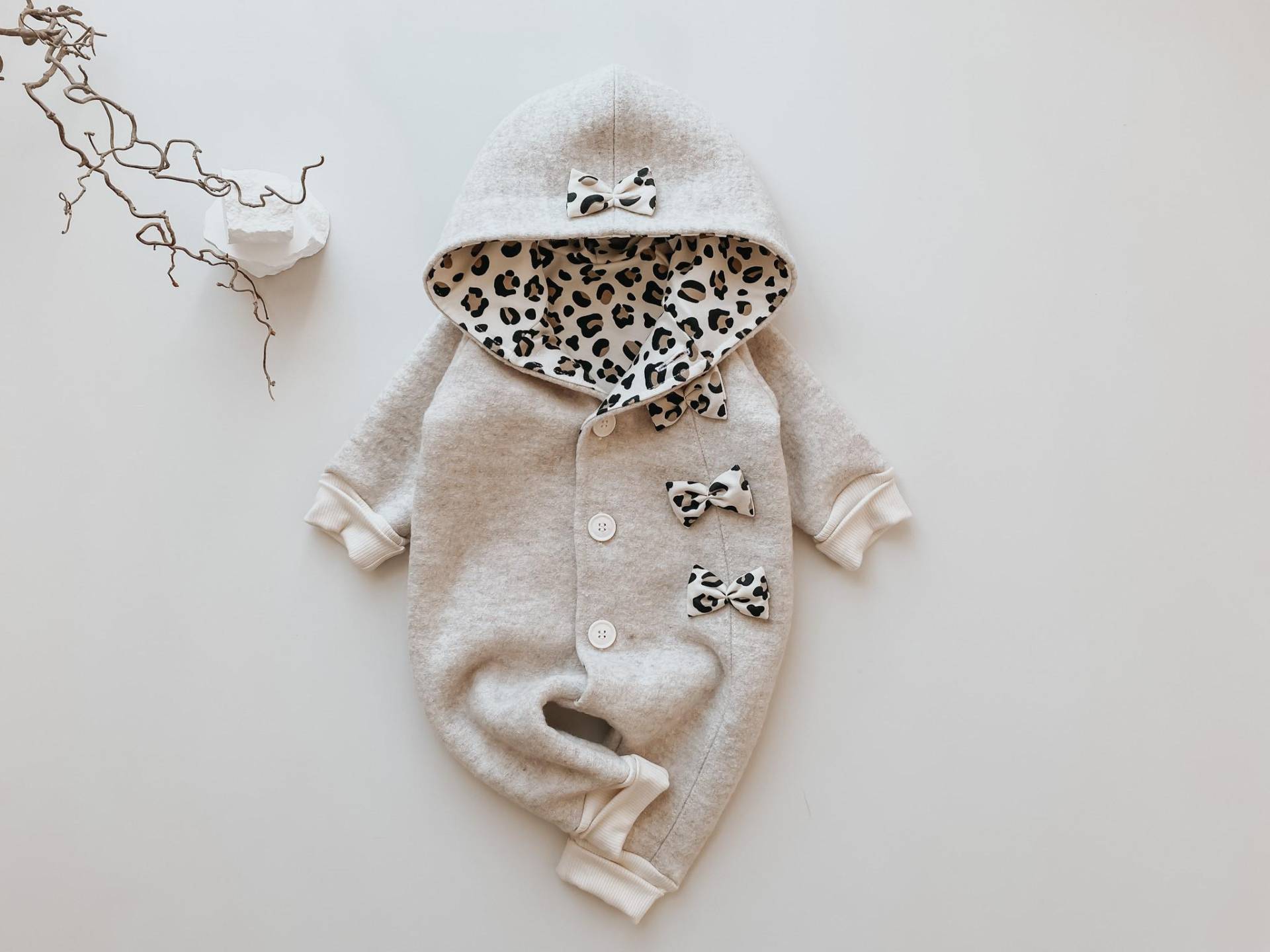 Wollwalk Overall Cream Leo- Baby Walkanzug Gefüttert - Handgemachter Winteroverall Kind Schurwolle Warmer Babyanzug Herbst Winter von jandbIdesign