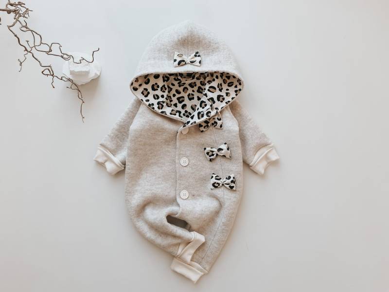 Wollwalk Overall Cream Leo- Baby Walkanzug Gefüttert - Handgemachter Winteroverall Kind Schurwolle Warmer Babyanzug Herbst Winter von jandbIdesign