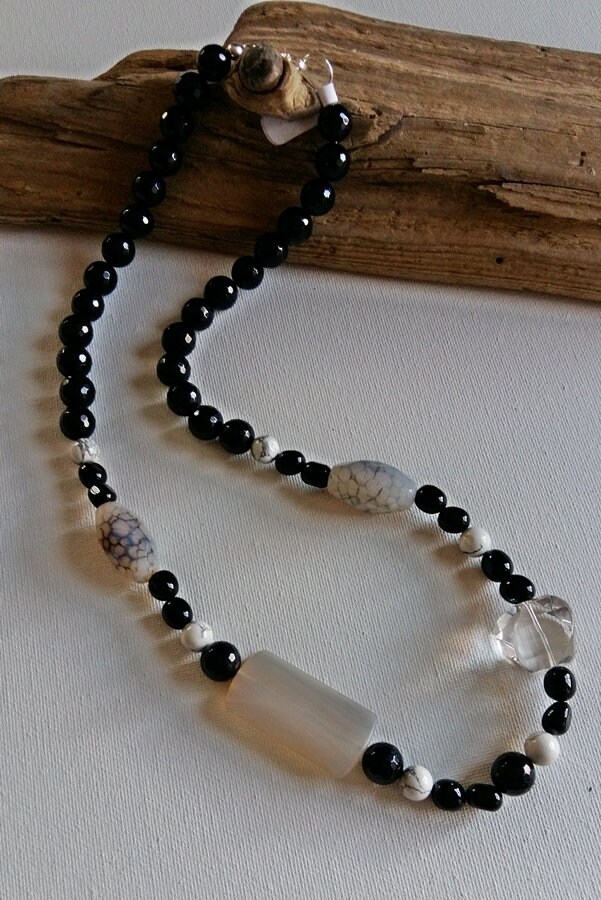 Collier Onyx, Achat, Bergkristall, Obsidian, Silber Collier Onyx, Achat, Bergkristall, Obsidian, Silber von janettedenk
