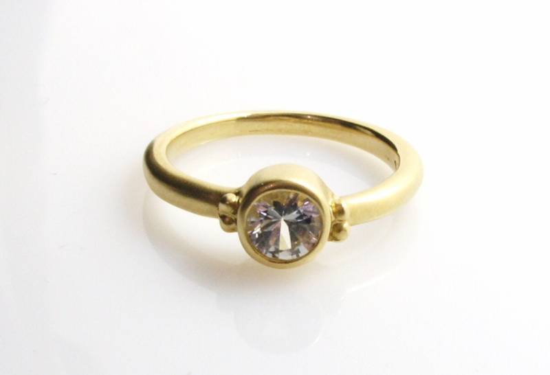 Weißer Saphir Ring von jazzngem