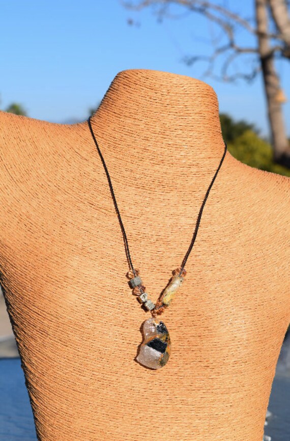 Glühenden Gold Rutilquarz Mit Hämatit, 1500 Jahre Schnur Alten Roman Glass, Pyrit Würfel, Swarovski Crystal, Schwarz Leder, 14 K Gefüllt von jchristydesign