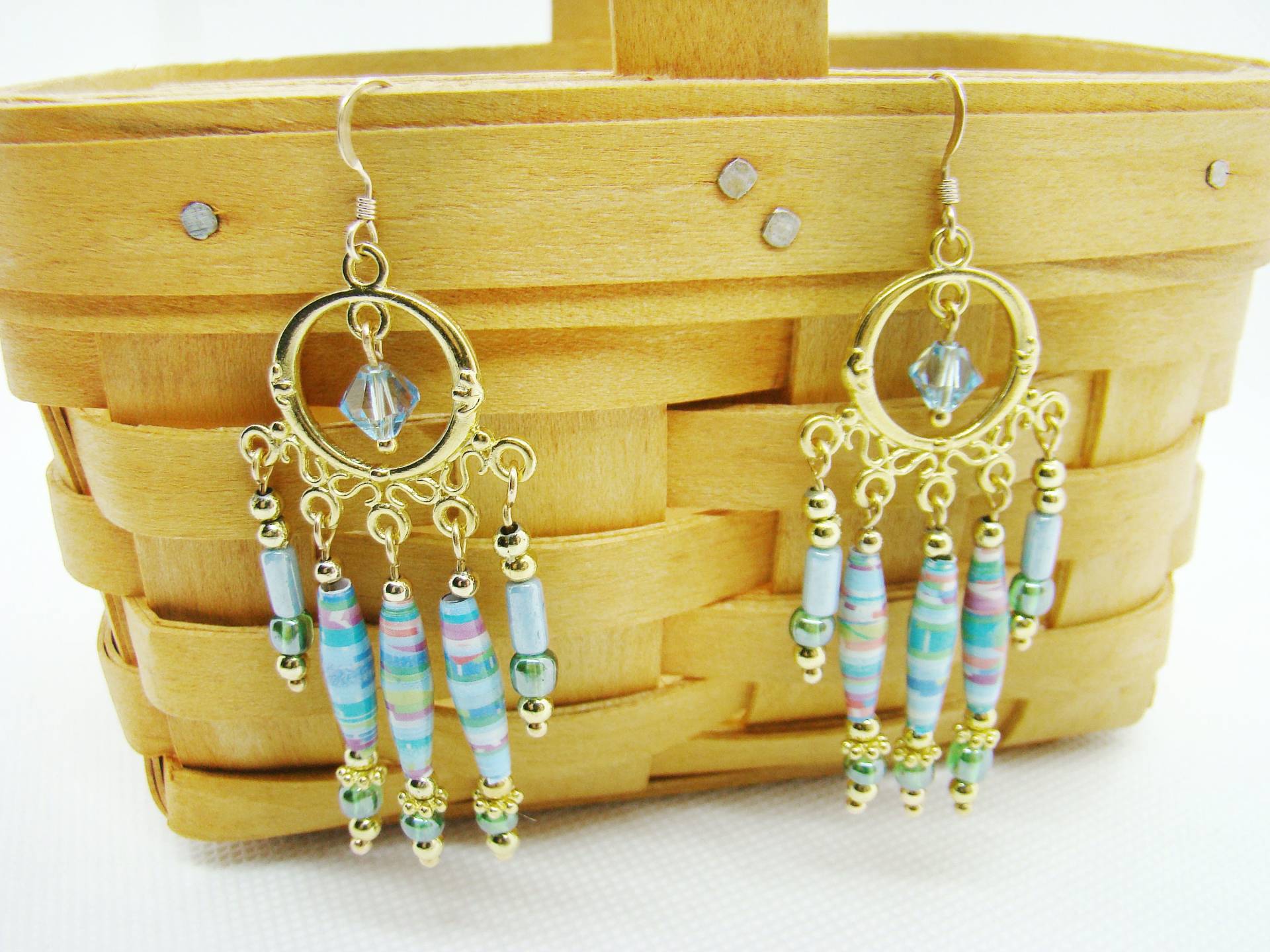Blaue Papierperlen Ohrhänger 14K Gold-Gefüllte Ohrdrähte, Boho Stil Schmuck Blaue Papierperlen Ohrhänger 14K Gold-Gefüllte Ohrdrähte, Boho Stil Schmuck von jdcraftsunlimited