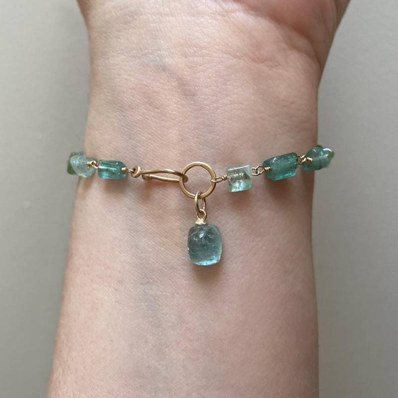 Hellgrüner Turmalin Nugget, Massives 14K Gold Armband von jenco8