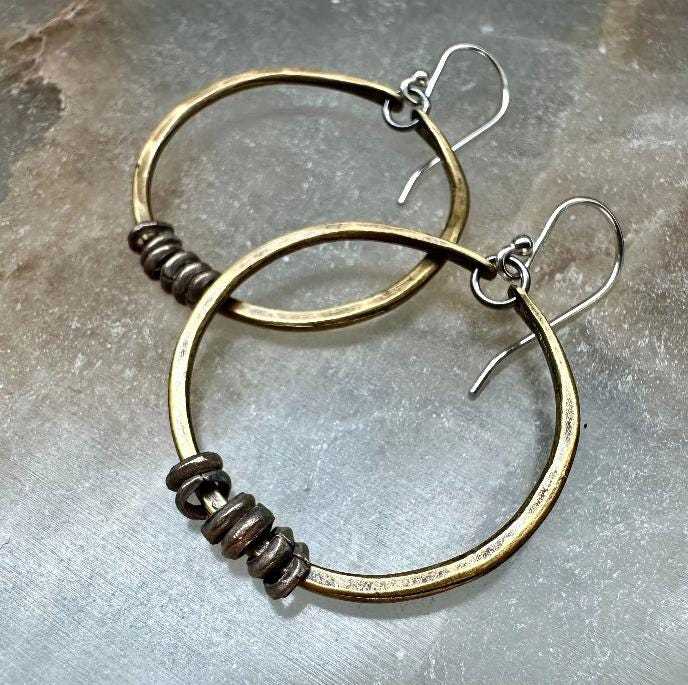 Messing Creolen Mit Silber Heishi - Wähle Aus 4 Größen Messing Creolen Mit Silber Heishi - Wähle Aus 4 Größen von jenkahn