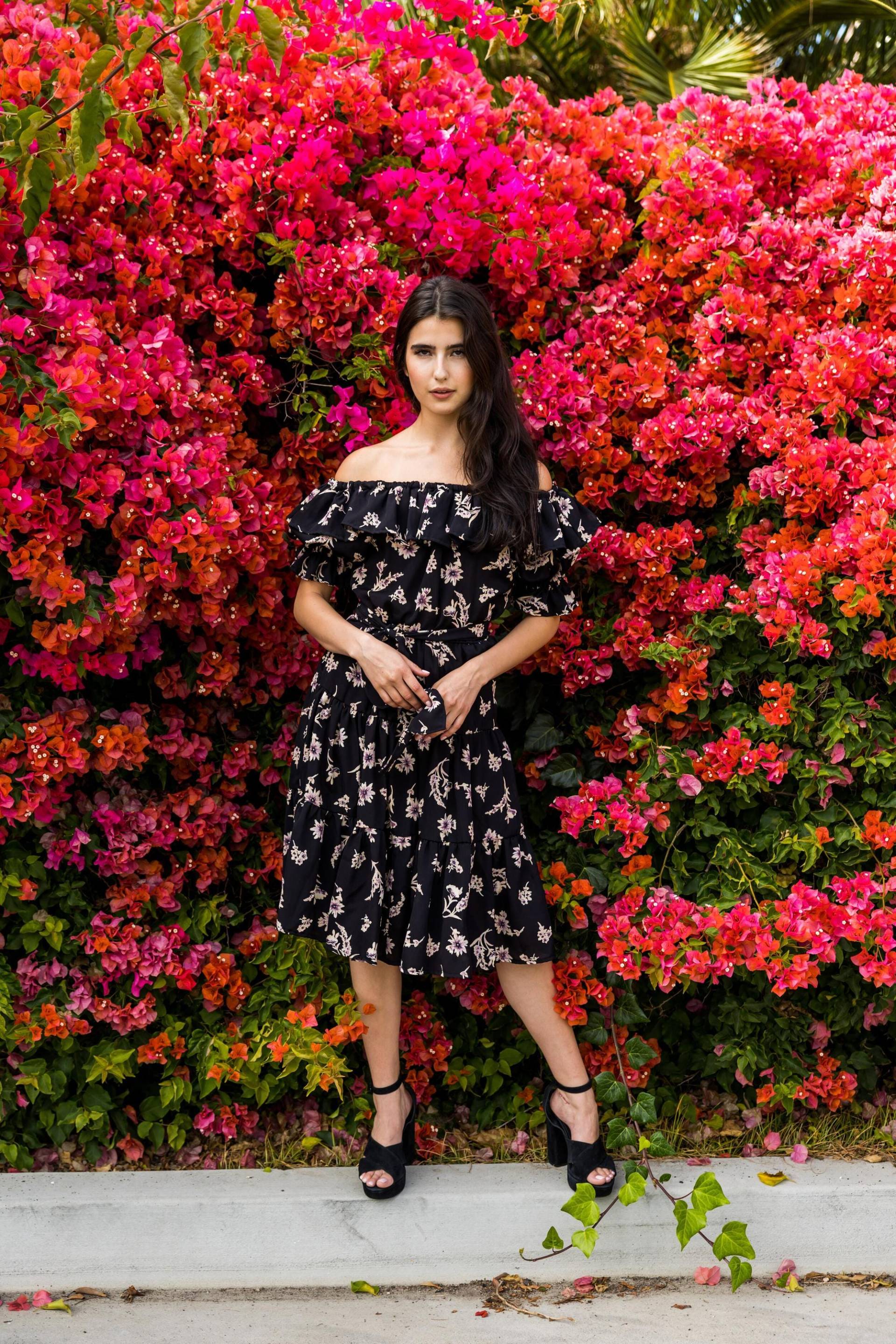 Lila Noir Veranda Kleid von jennafergrace